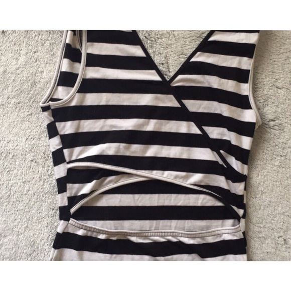 Black and white bodycon dress - Picture 2 of 3